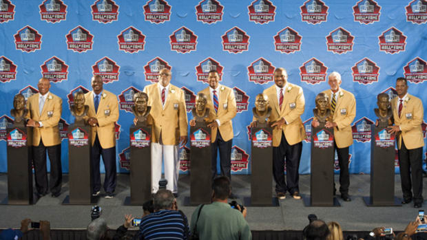 Michael Strahan Leads 2014 Pro Football Hall of Fame Class